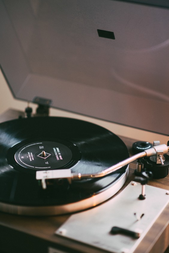 Voormalig pakhuis in Dokkum | Fotografie: Marjon Lukje