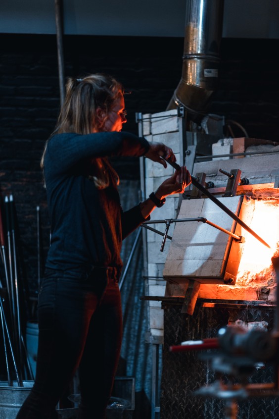 Glasblazers in Oostmarssum | Fotografie: Marjon Lukje