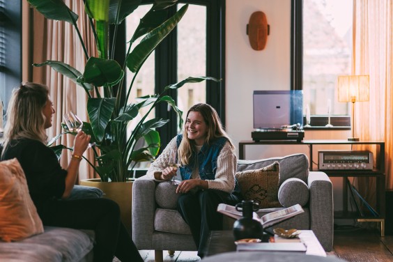 Voormalig pakhuis in Dokkum | Fotografie: Marjon Lukje