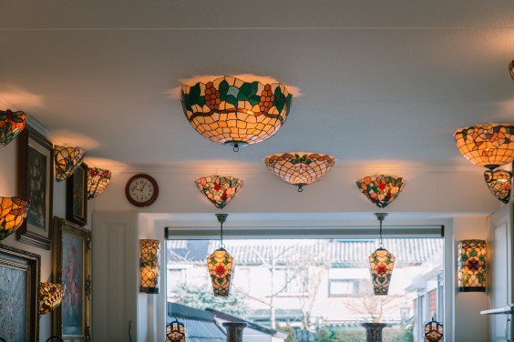 Tiffanylampen interieur Kudelstaart | Fotografie: Sheena Schouwink