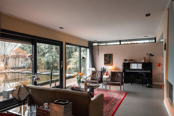 70s interieur met Friese trots | Fotografie: Marjon Lukje