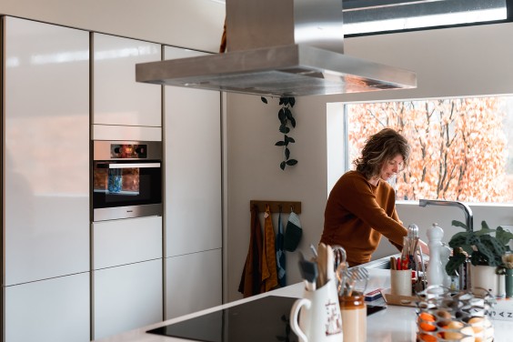 70s interieur met Friese trots | Fotografie: Marjon Lukje