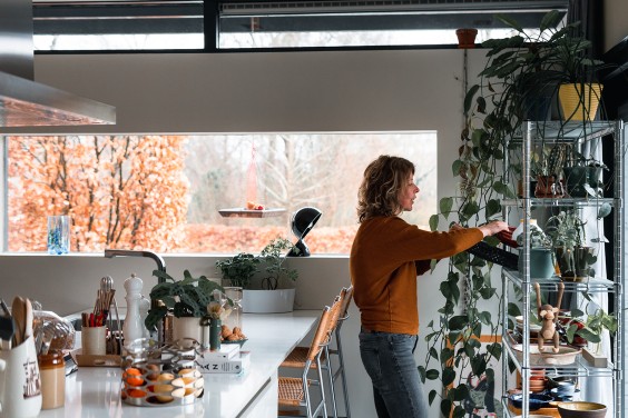 70s interieur met Friese trots | Fotografie: Marjon Lukje