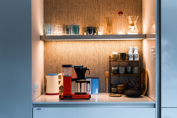 70s interieur met Friese trots | Fotografie: Marjon Lukje