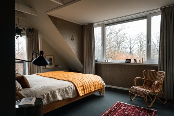 70s interieur met Friese trots | Fotografie: Marjon Lukje