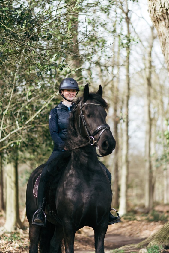 Friese paarden in Epe | Fotografie: Marjon Lukje