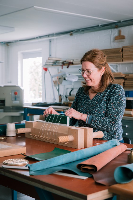 Boekbinder - Foto: Sheena Schouwink