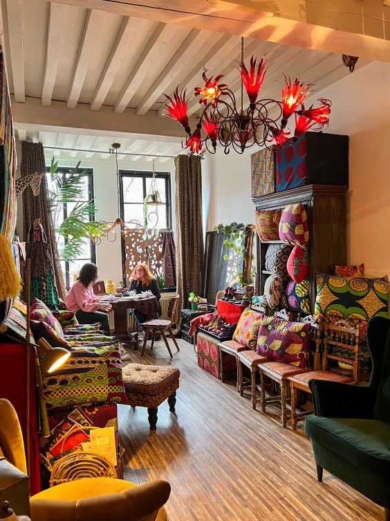 Metamorfose stoffenwinkel Theo-Bert Pot