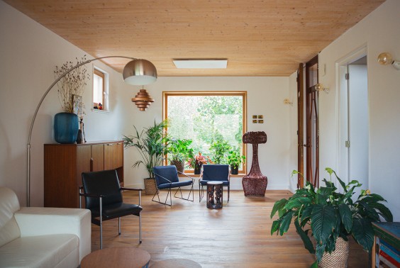 Houten art deco huis in Gulpen | Fotografie: Roos Eijmers