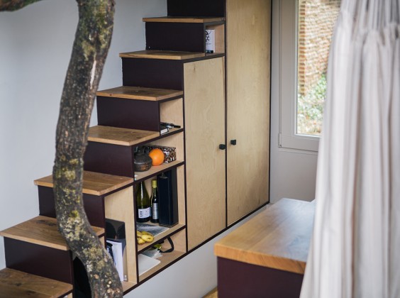 Tiny house in kloostertuin | Fotografie: Roos Eijmers