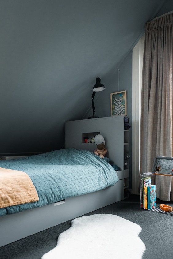 Blauwe jongenskamer | Fotografie: Marjon Lukje