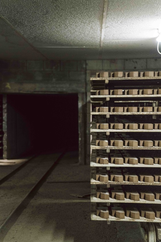 Ambachtelijke steenbakker in Heteren | Fotografie: Liesbeth Disbergen