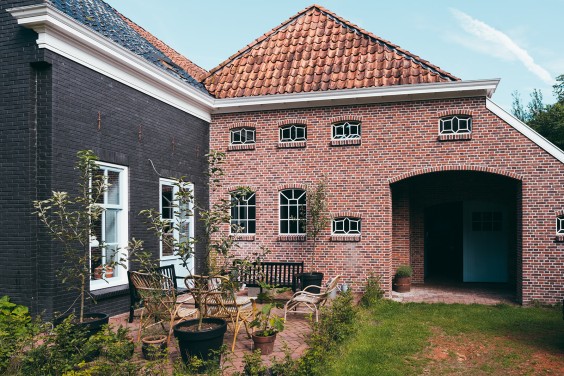 Kleurrijke boerderij Siddeburen | Fotografie: Marjon Lukje