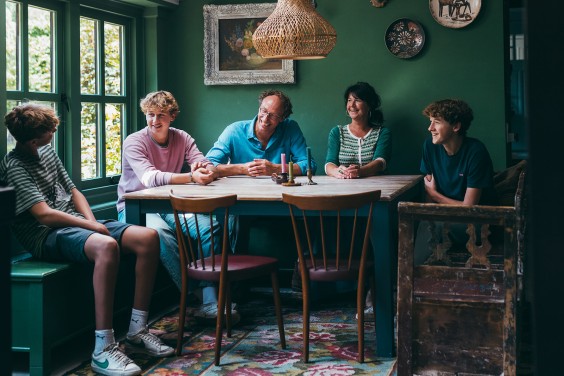 Kleurrijke boerderij Siddeburen | Fotografie: Marjon Lukje