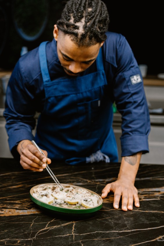 Chef-kok Geneal Harreman | Foto: Jill van den Brand