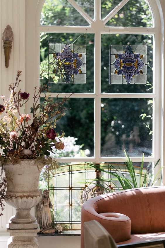 Huis vol antieke verzamelingen | Fotografie: Marjon Lukje