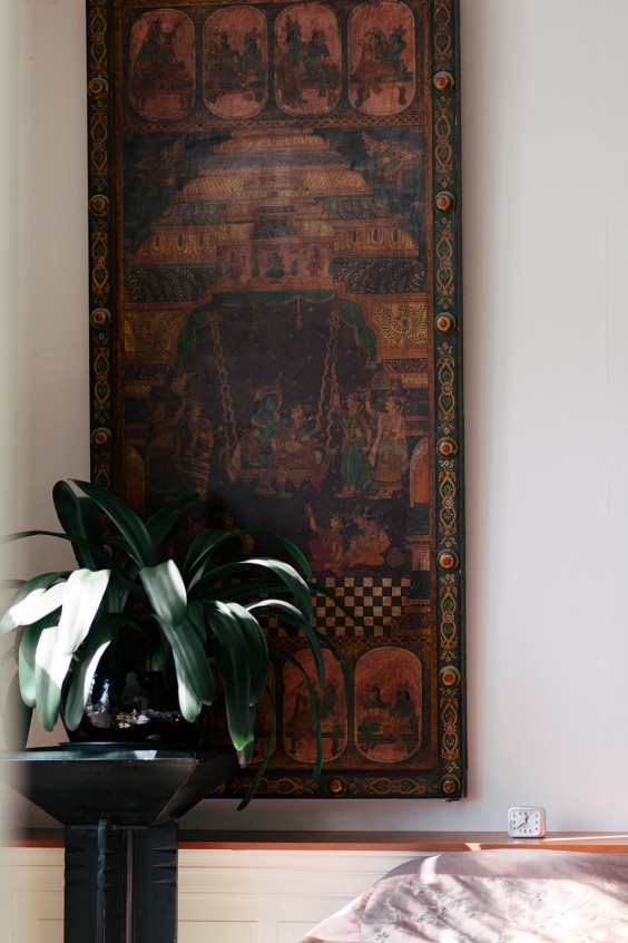 Huis vol antieke verzamelingen | Fotografie: Marjon Lukje