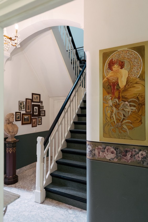 Huis vol antieke verzamelingen | Fotografie: Marjon Lukje