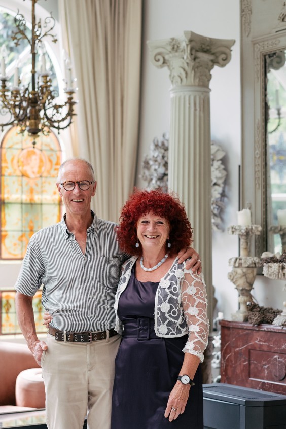 Huis vol antieke verzamelingen | Fotografie: Marjon Lukje