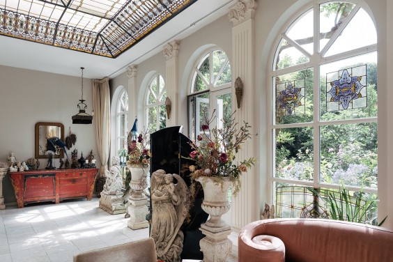 Huis vol antieke verzamelingen | Fotografie: Marjon Lukje