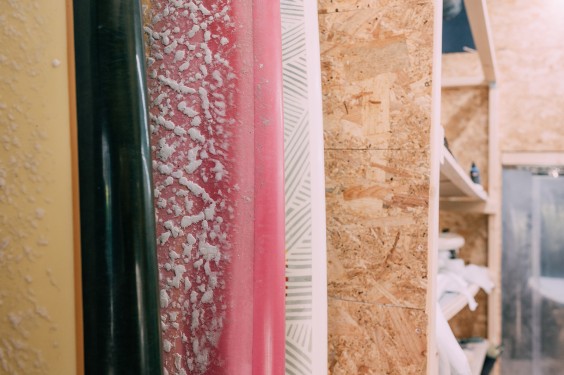 Jeroen maakt surfboards | Fotografie: Sheena Schouwink