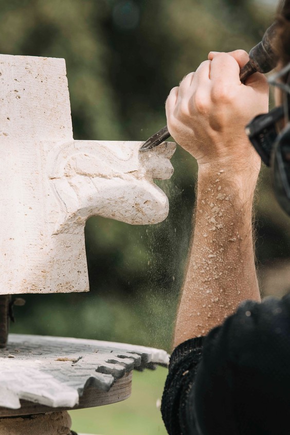 Restauratie beeldhouwers Achterveld | Fotografie: Liesbeth Disbergen