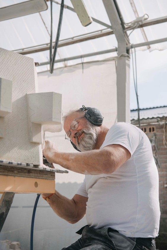 Restauratie beeldhouwers Achterveld | Fotografie: Liesbeth Disbergen