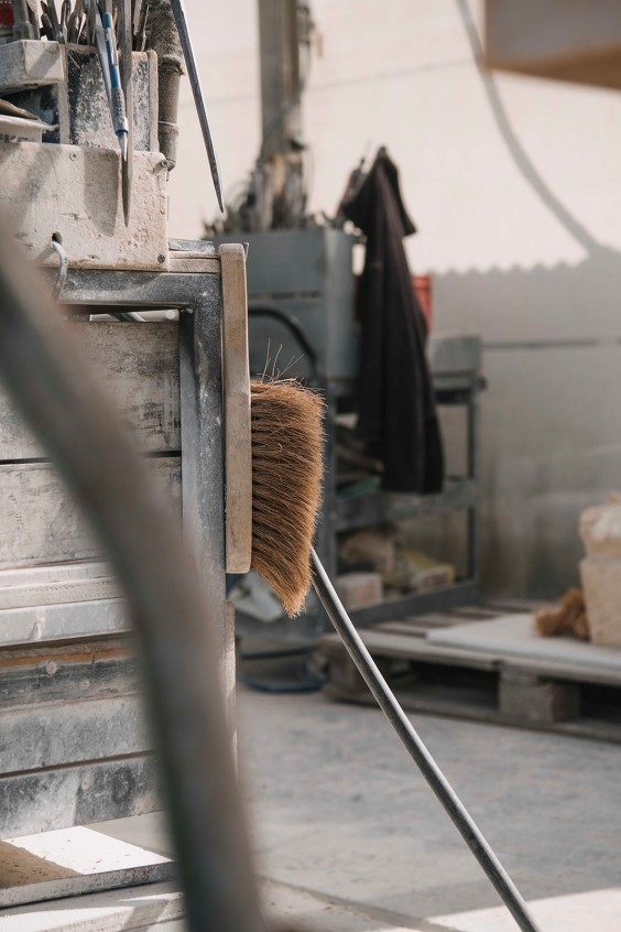 Restauratie beeldhouwers Achterveld | Fotografie: Liesbeth Disbergen