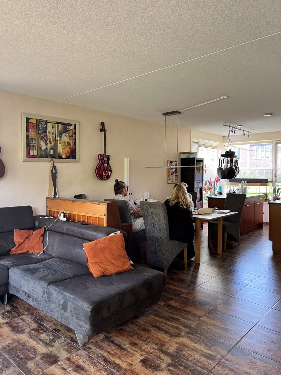 Woonkamer met muziek - Theo-Bert Pot