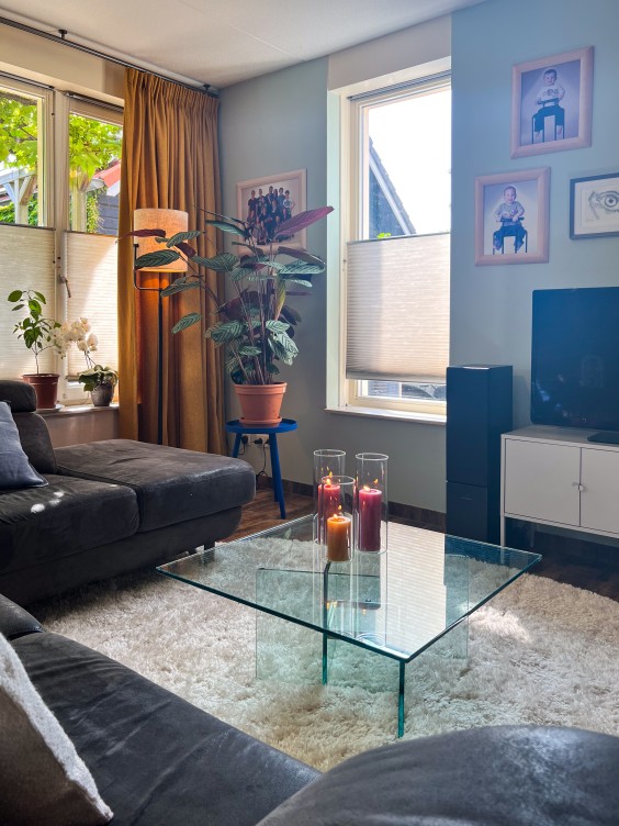 Woonkamer met muziek - Theo-Bert Pot