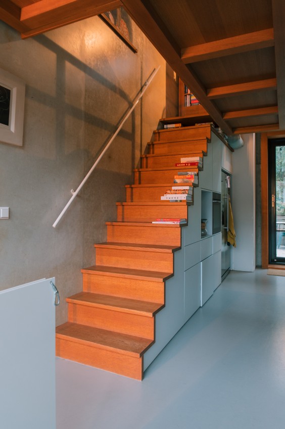 Excentrieke etagewoning Amsterdam - Foto: Sheena Schouwink