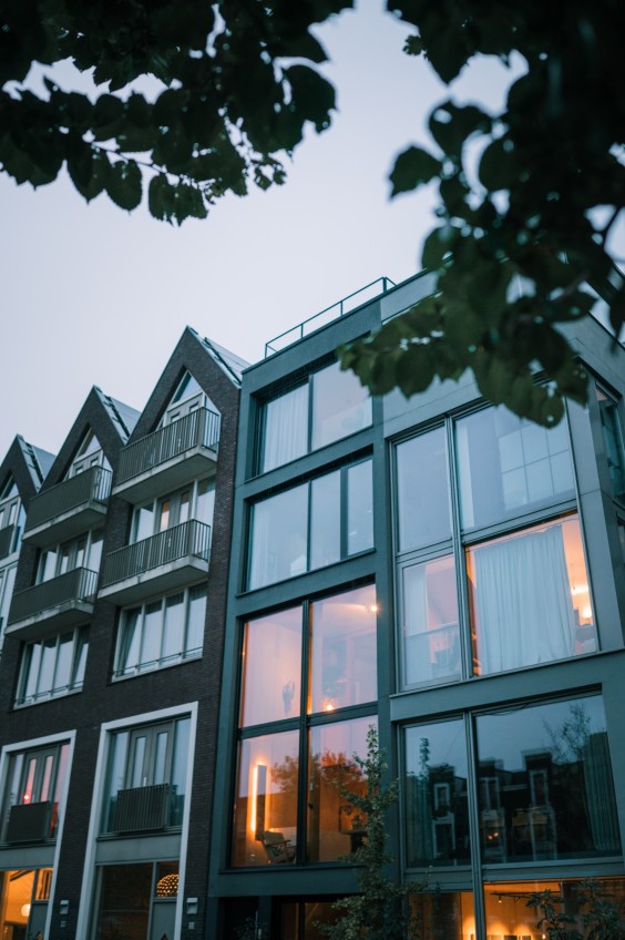 Excentrieke etagewoning Amsterdam - Foto: Sheena Schouwink