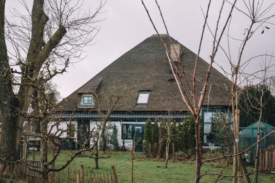 Stolpboerderij in kerstsfeer | Fotografie: Sheena Schouwink