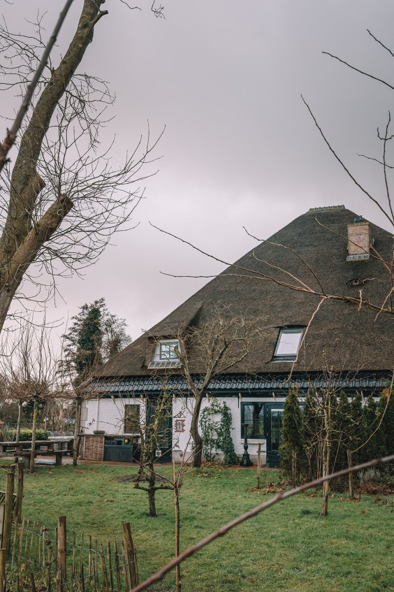 Stolpboerderij in kerstsfeer | Fotografie: Sheena Schouwink
