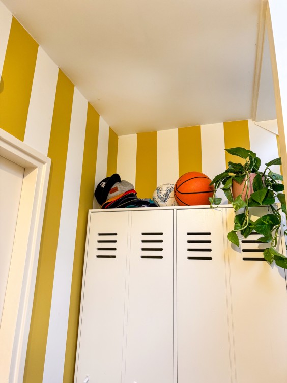 Metamorfose hal - Theo-Bert Pot