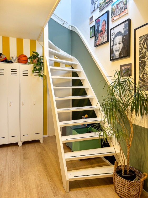 Metamorfose hal - Theo-Bert Pot