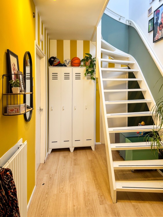 Metamorfose hal - Theo-Bert Pot