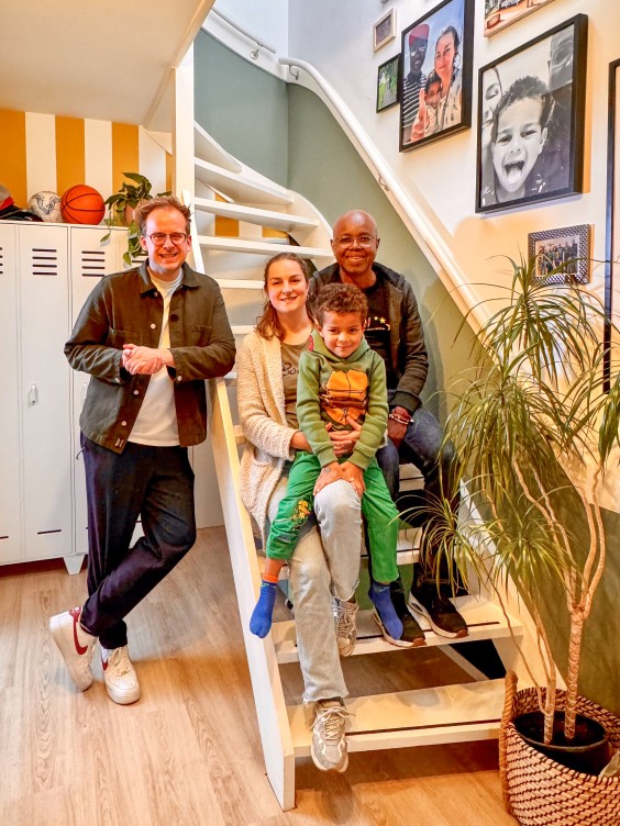 Metamorfose hal - Theo-Bert Pot