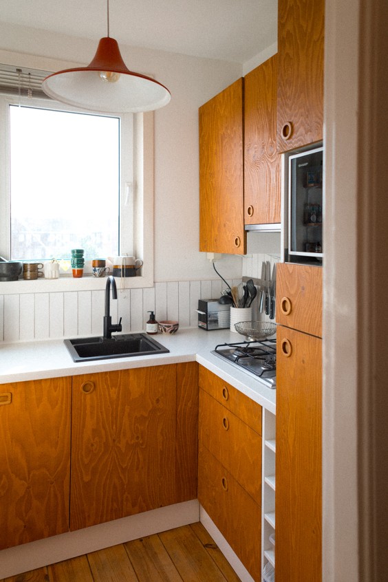 De keuken is ook aangepakt | Foto: Roos Eijmers