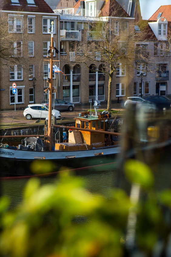 Havenzicht apaprtement Maassluis | Fotografie: Roos Eijmers