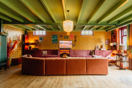 Kleurrijke botenwinkel - Fotografie: Roos Eijmers