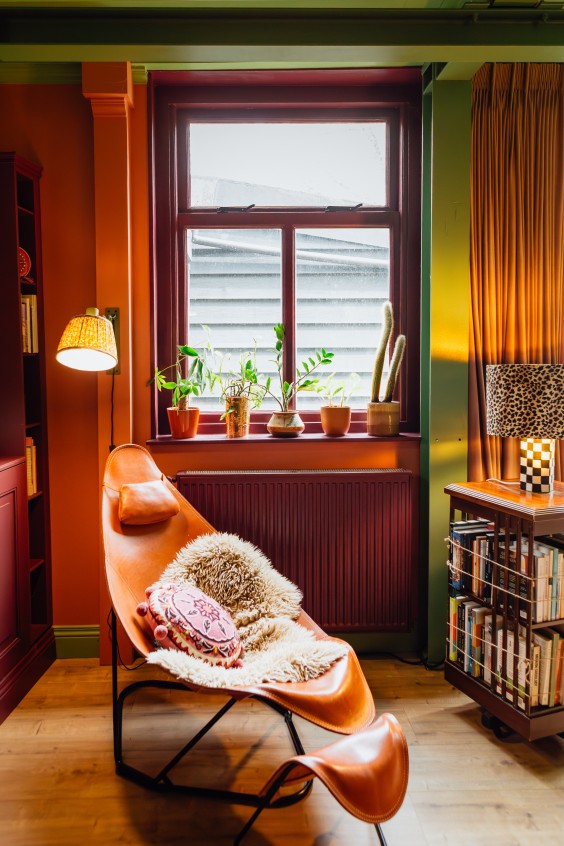 Kleurrijke botenwinkel - Fotografie: Roos Eijmers