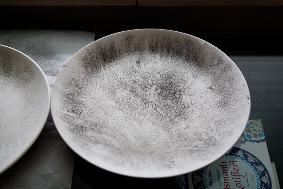 Turkse schilderkunst op keramiek - Foto: Roos Eijmers