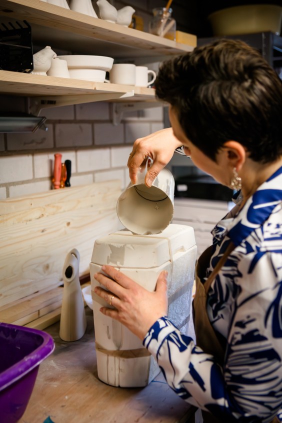 Turkse schilderkunst op keramiek - Foto: Roos Eijmers