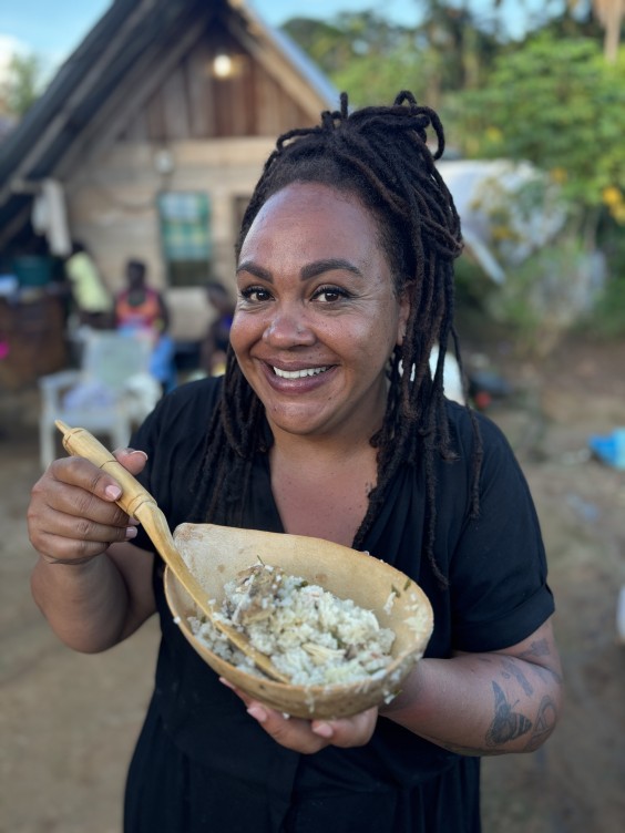 chef-kok Sharon bij de Marron vrouwen