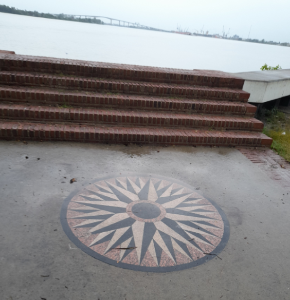 Stenen Trap Waterkant