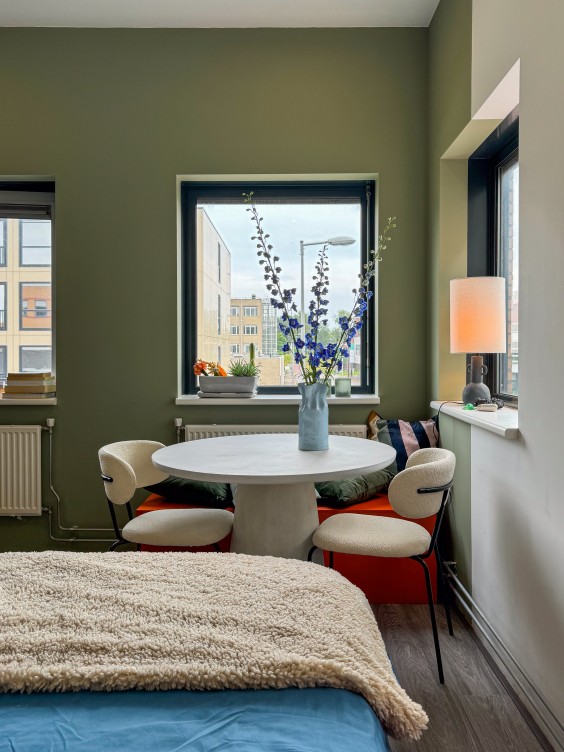 Metamorfose studio Theo-Bert Pot