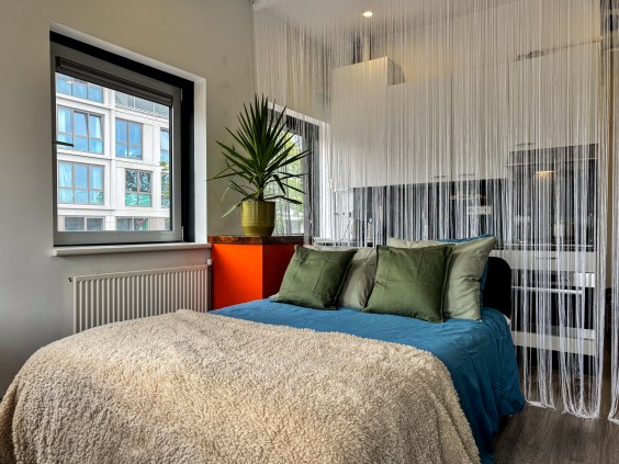 Metamorfose studio Theo-Bert Pot