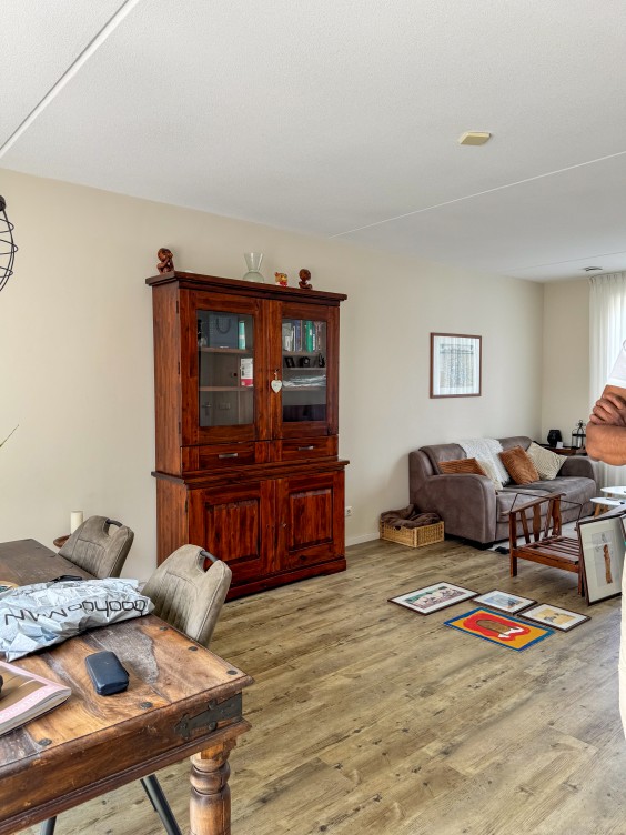 Metamorfose woonkamer Theo-Bert Pot