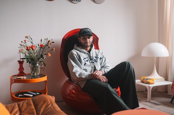 jaren '70 interieur in de historische Oranje-Nassau Kazerne | Fotografie: Sheena Schouwink